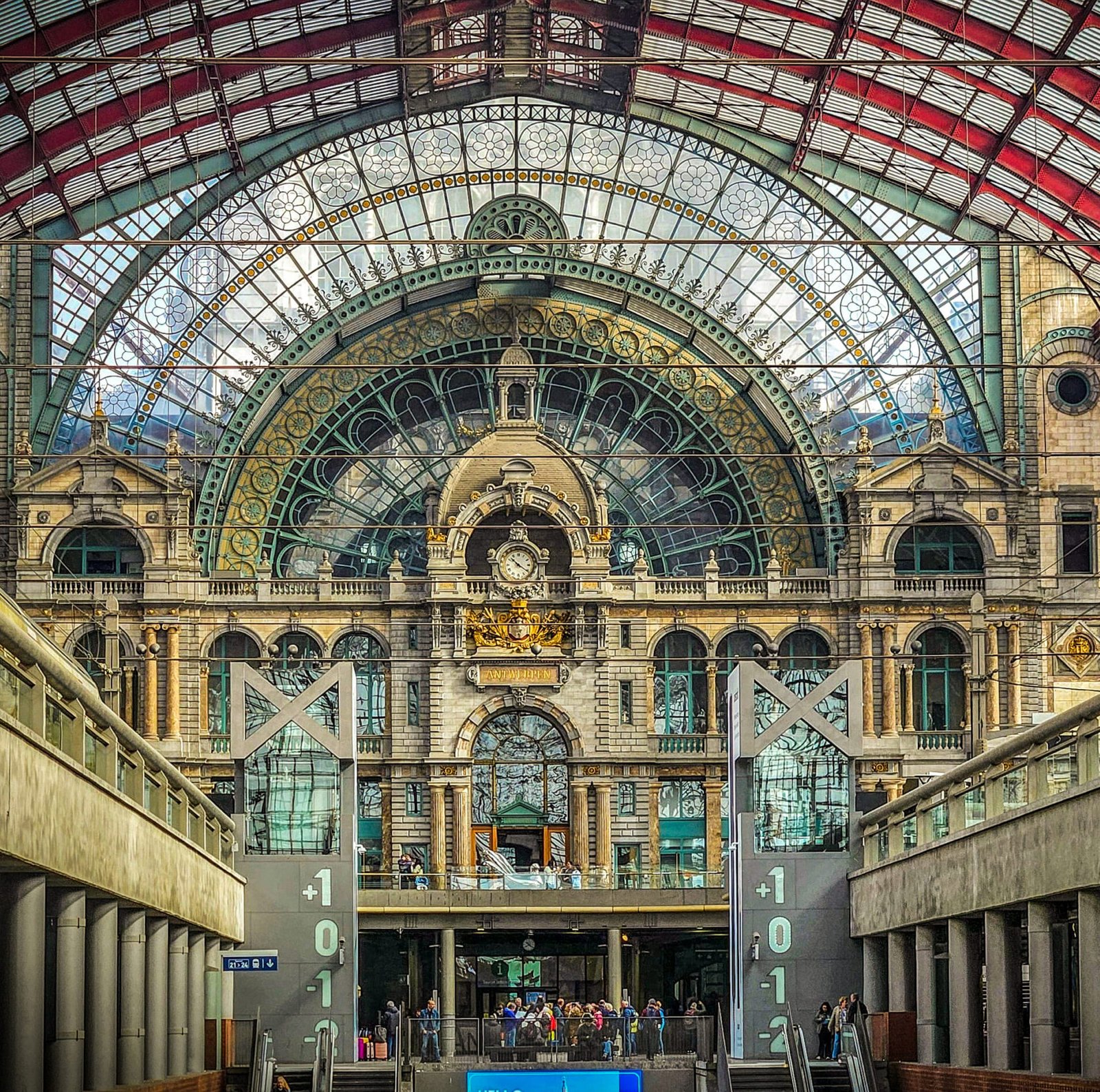 Antwerpen-Centraal railway station