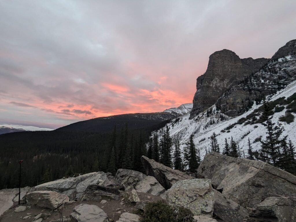 Rockpile Trail morraine lake 4