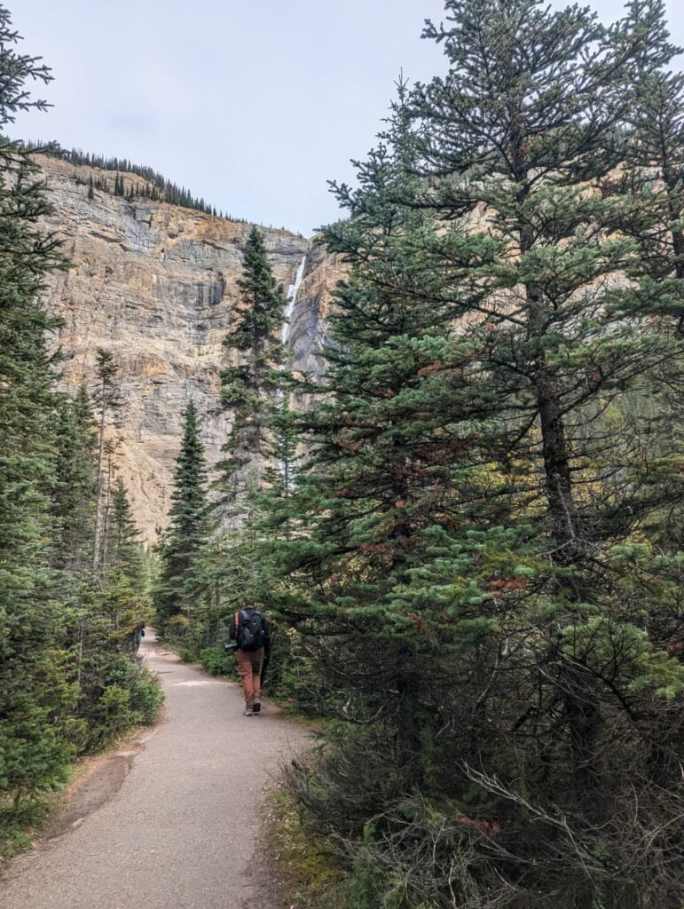 Takakkaw Falls falls 3